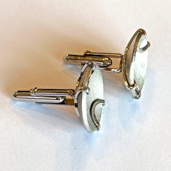 Vintage Swank Cufflinks Silvertone Frosted Finish Round Classic Mens Mid Century - Picture 6 of 6